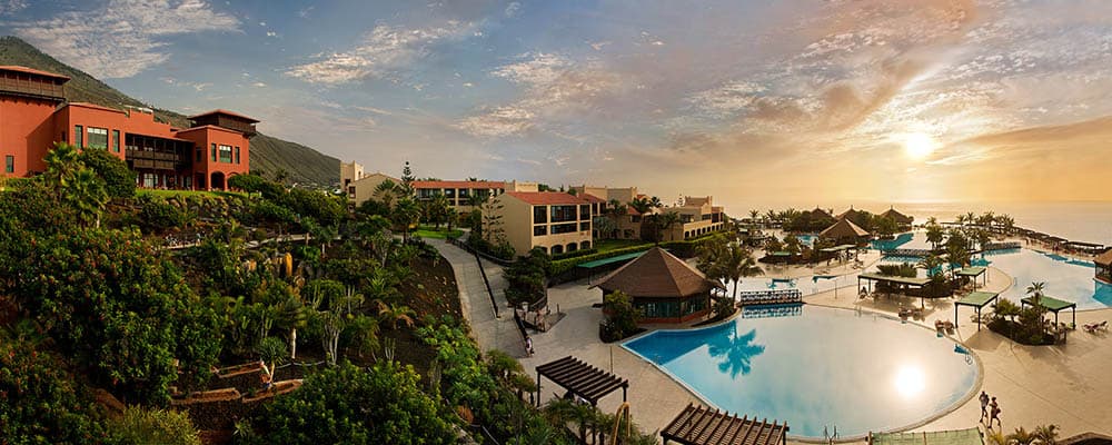 Hotel La Palma & Teneguía Princess, palm trees, pools