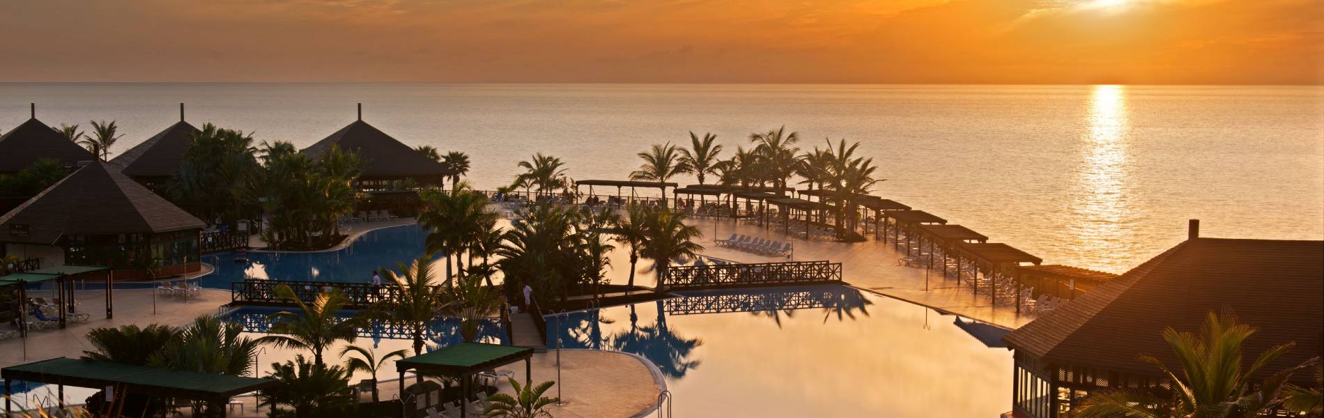 Zona de piscinas del Hotel La Palma & Teneguía Princess